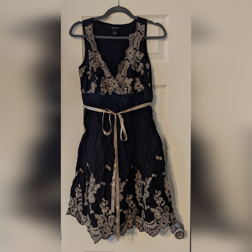 Karen Kane cotton dress with embroidery. Size medium. Black and tan.